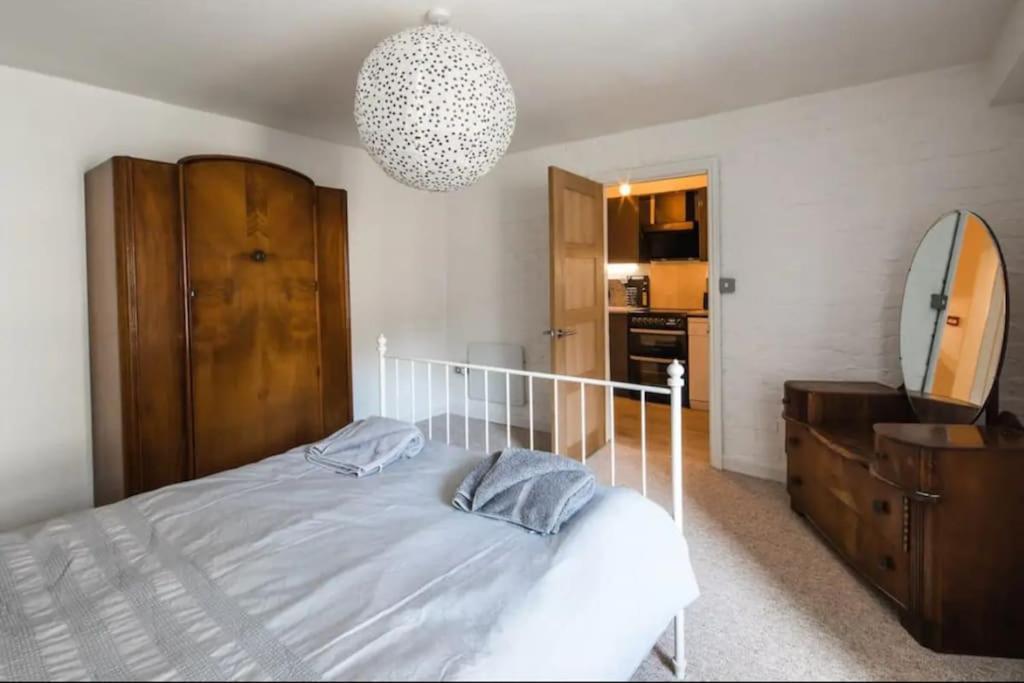 Spacious 2 Bedroom Apartment Near Seafront Penzance Exterior photo