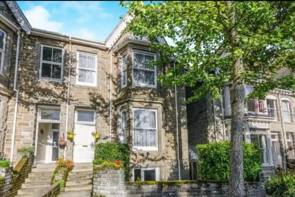 Spacious 2 Bedroom Apartment Near Seafront Penzance Exterior photo